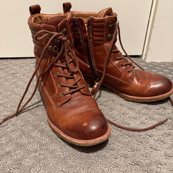 Sofft lace up brown boots - Picture 1 of 4